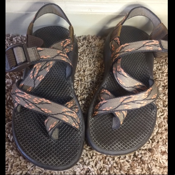 flower chacos
